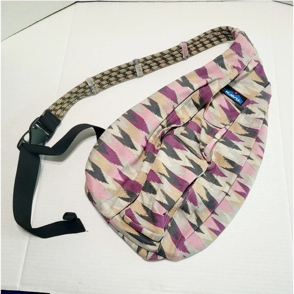 Kavu Rope Sling Bag Southwestern Tribal Print Pink Purple Gray Crossbody - Picture 1 of 5